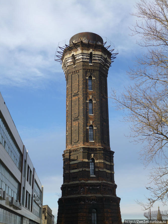Водонапорная башня на бывшем Варшавском вокзале Санкт-Петербург, Россия