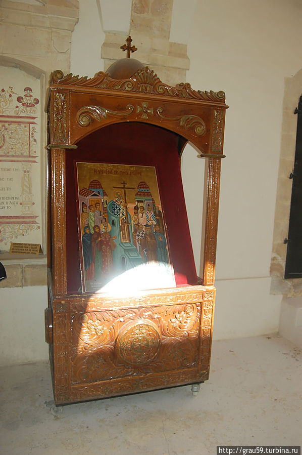 Монастырь Честного Креста Омодос, Кипр