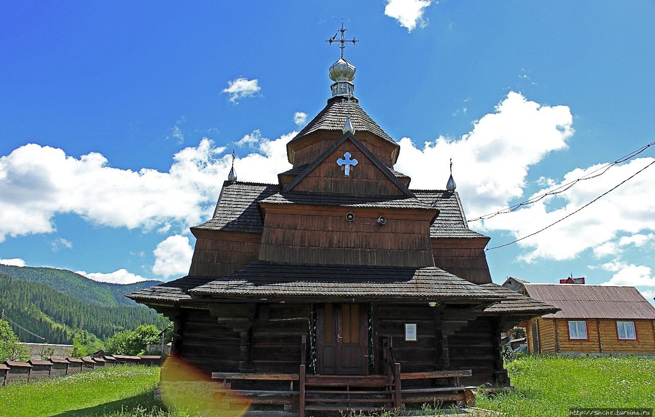 Церковь Рождества Богородицы Ворохта, Украина