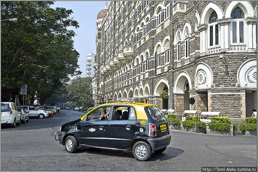 Отель занимает площадь почти квартал на квартал...
* Отель занимает площадь почти квартал на квартал...
*
