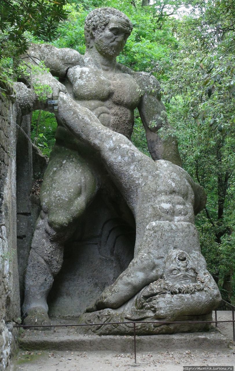 Священный лес — один из интереснейших уголков Италии Лацио, Италия