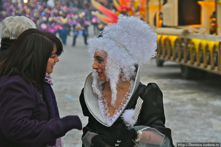 по виду сопровождавших их дам я бы всерьез предположил 17 век, но реальность оказалось как часто бывает совсем иной по виду сопровождавших их дам я бы всерьез предположил 17 век, но реальность оказалось как часто бывает совсем иной