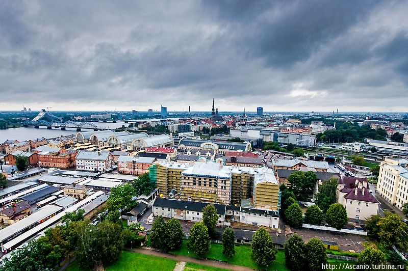 Вид на Ригу со здания Академии наук Рига, Латвия