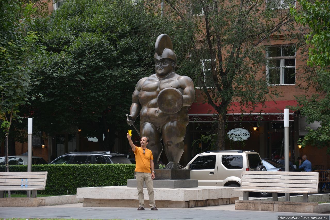 Интересное местечко Ереван, Армения Интересное местечко Ереван, Армения