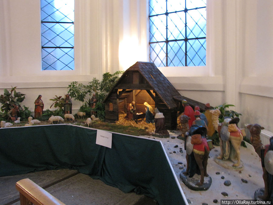 Так хотелось мне посмотреть на настоящий вертеп! За это путешествие насмотрелась на самые разнообразные!:))))) Мальмё, Швеция Так хотелось мне посмотреть на настоящий вертеп! За это путешествие насмотрелась на самые разнообразные!:))))) Мальмё, Швеция
