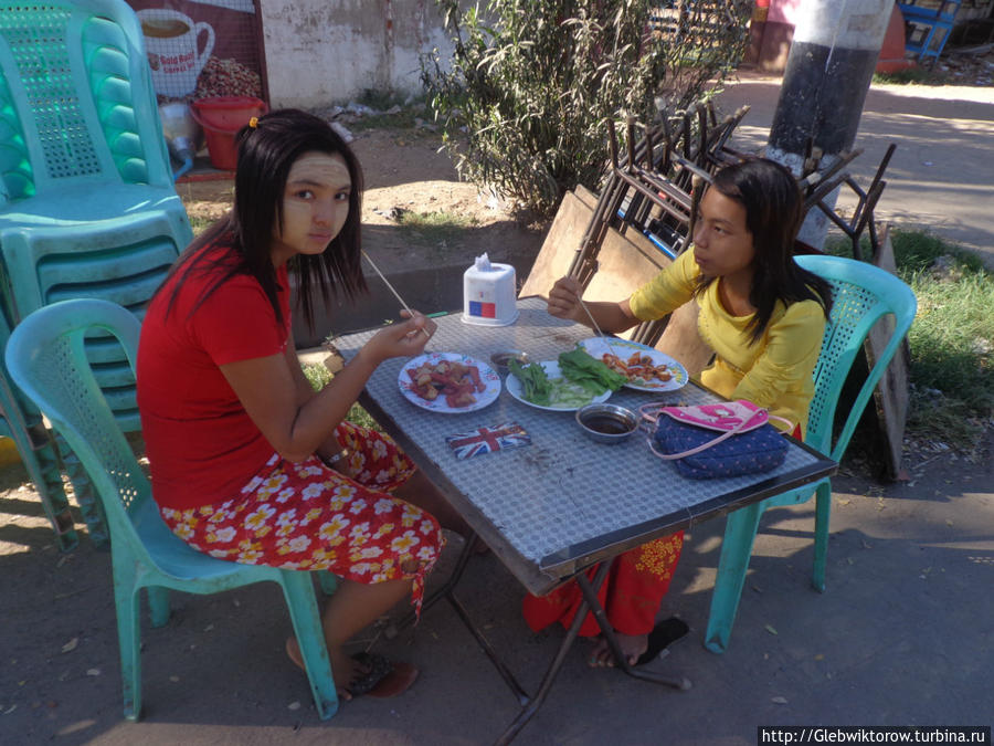 Жители штата Сикайн Монива, Мьянма
