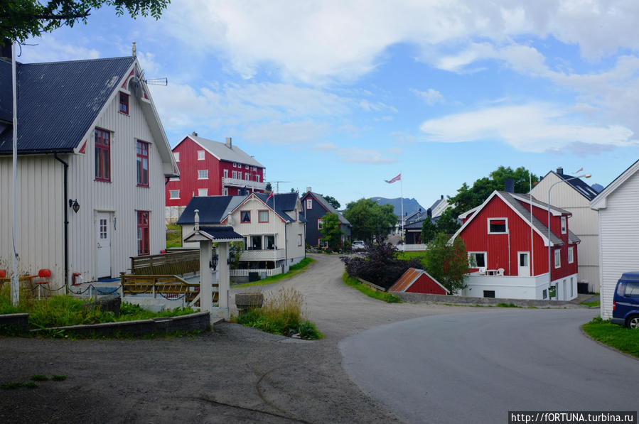 Деревня.Хеннигсвер Хеннингсвер, Лофотенские острова, Норвегия