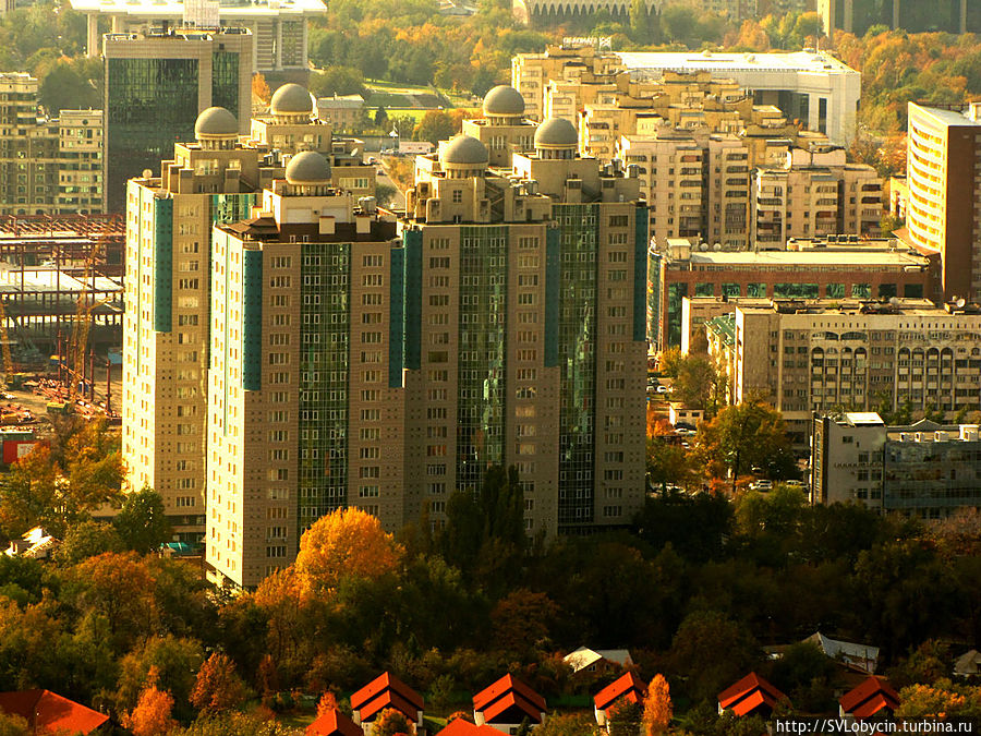 Вид на Алматы с горы Кок-Тобе Вид на Алматы с горы Кок-Тобе