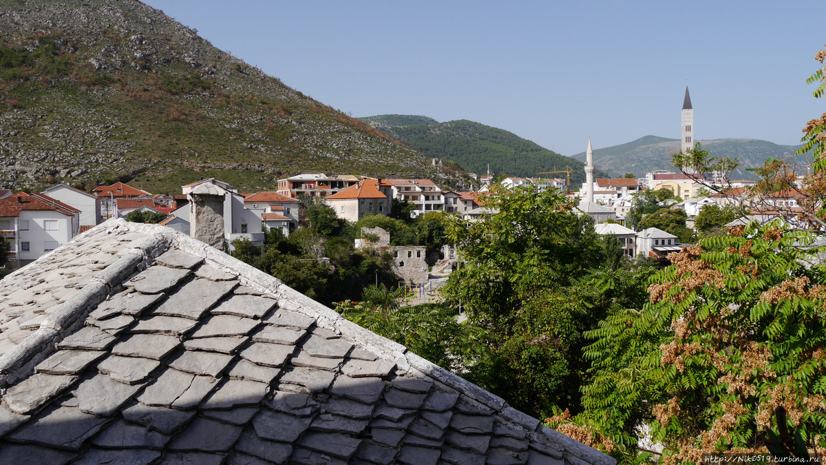 В Мостаре бок о бок живут люди как минимум трех вероисповеданий — католики, мусульмане и православные. Мостар, Босния и Герцеговина