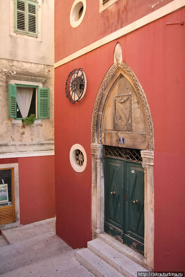 Красно-зеленое венецианское наследие Шибеник, Хорватия