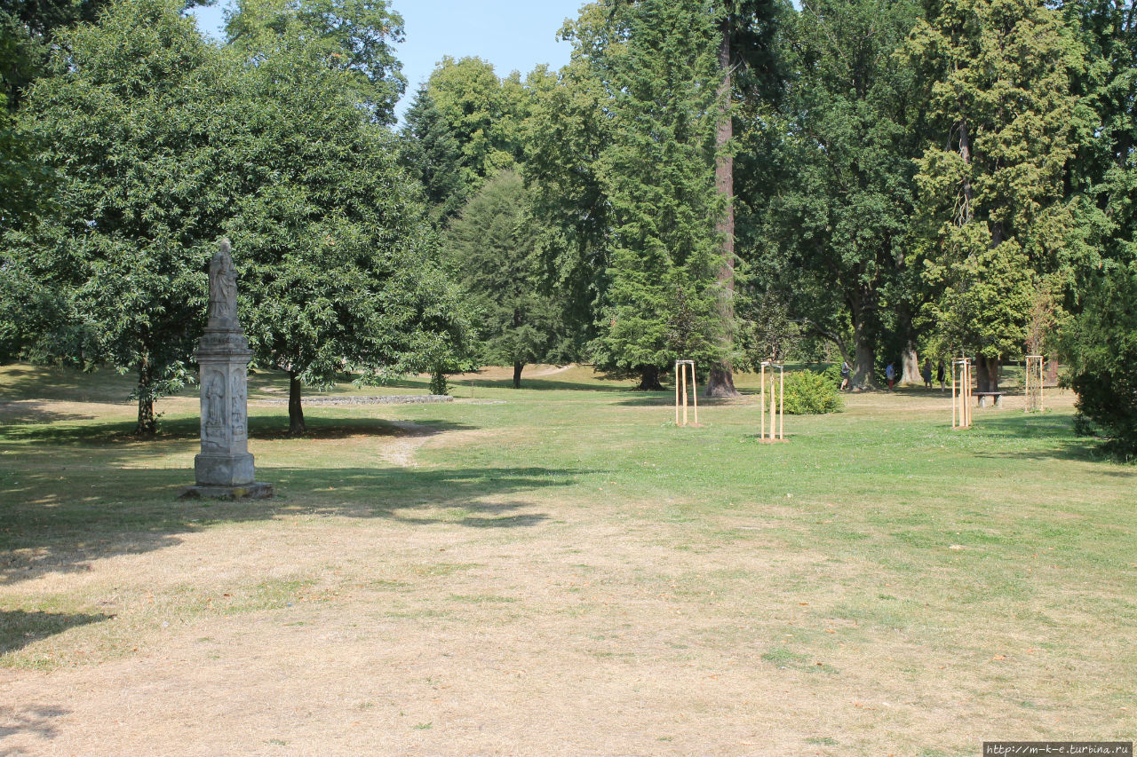 Замок Грубый Рогозец. Неудачная прогулка Турнов, Чехия Замок Грубый Рогозец. Неудачная прогулка Турнов, Чехия