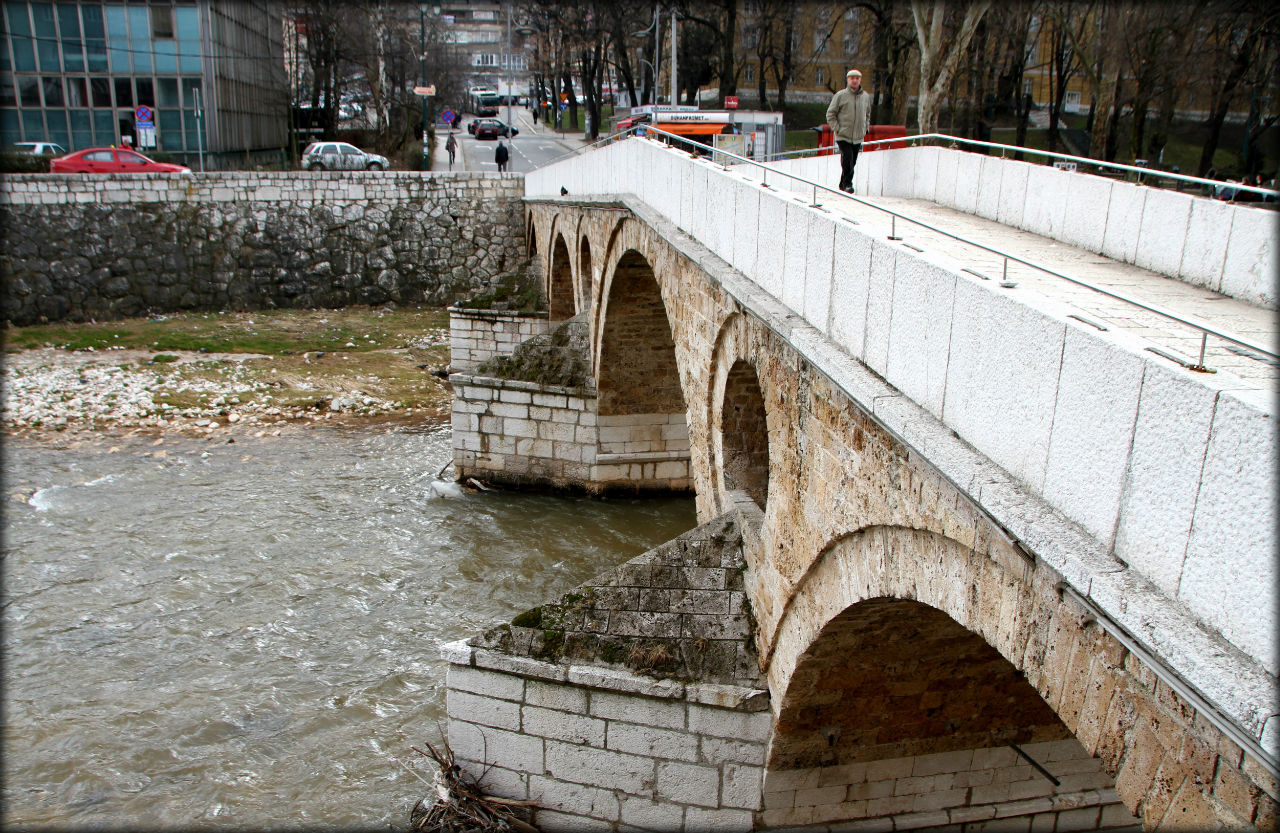 Сараево — вид снизу Сараево, Босния и Герцеговина