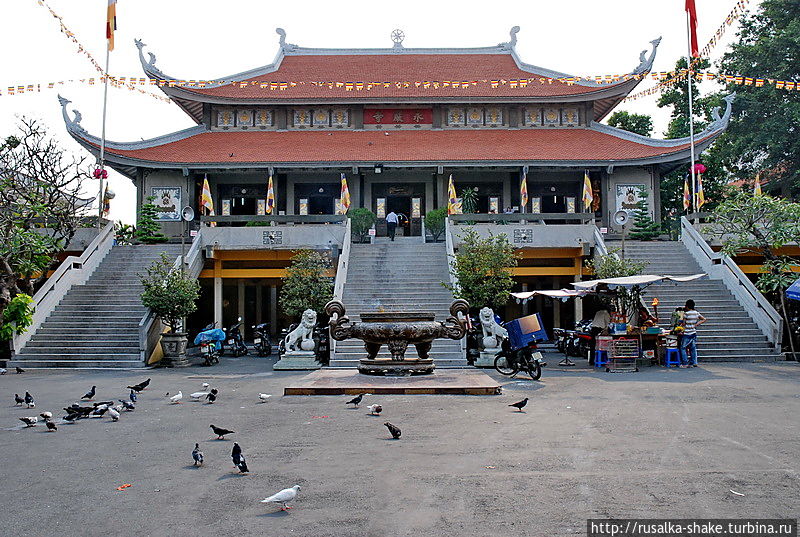 Пагода Винь Нгием Хошимин, Вьетнам