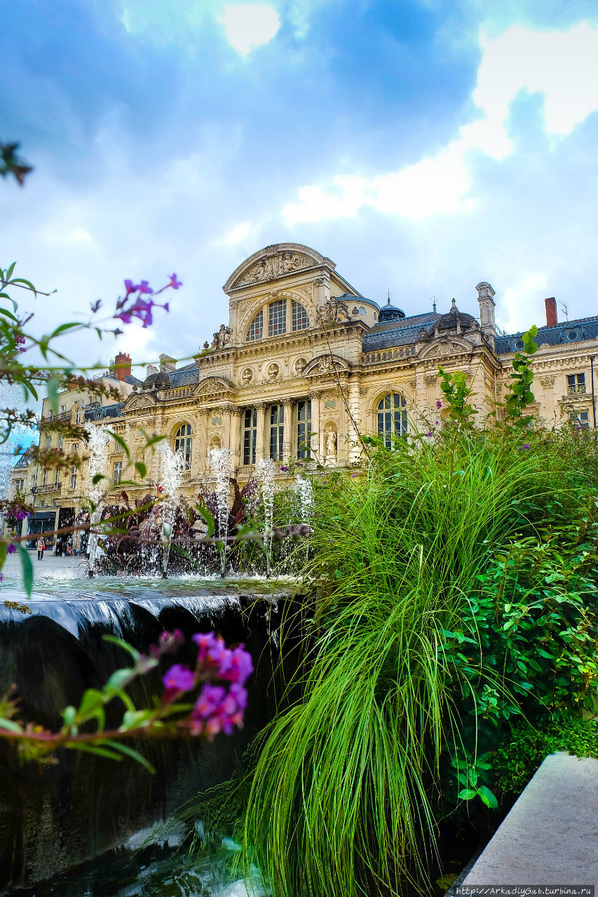 Анже. Игры престолов (демо-версия) Анже, Франция Анже. Игры престолов (демо-версия) Анже, Франция