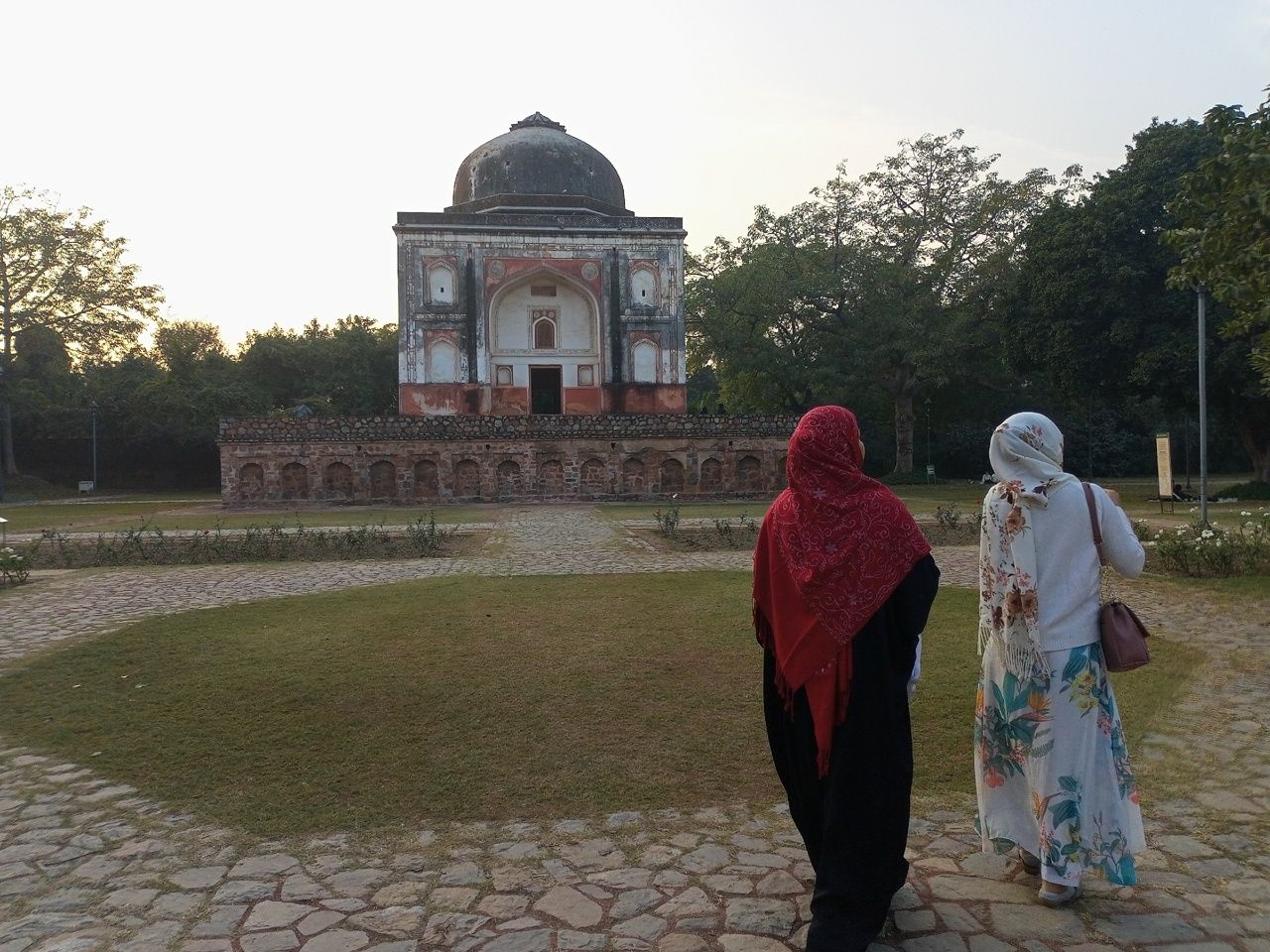Гробница Низамуддина Дели, Индия