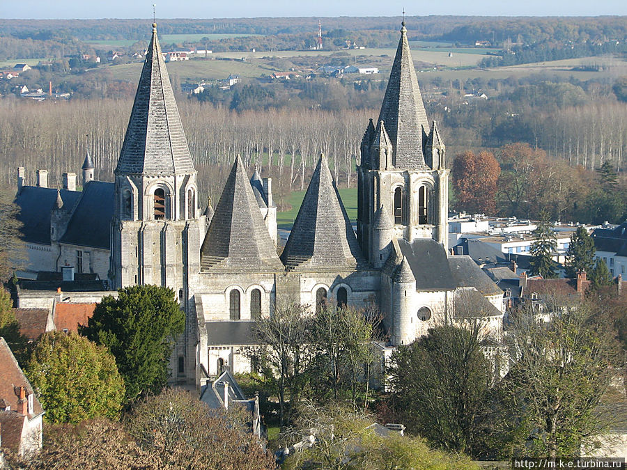 церковь Сен-Ур Лош, Франция