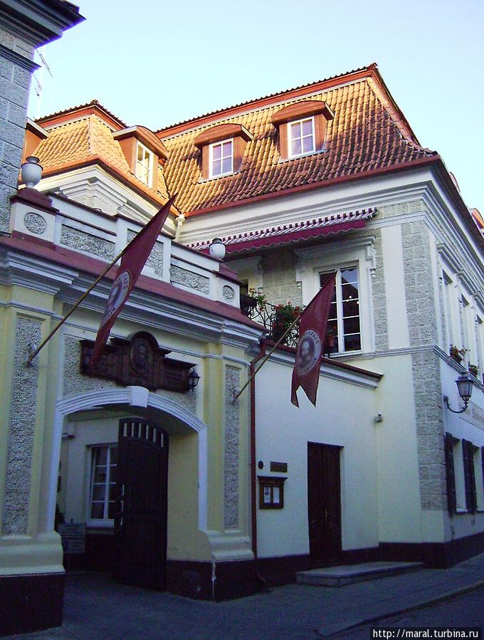 Отель Шекспир размещается в отреставрированном  дворце XVII века Вильнюс, Литва