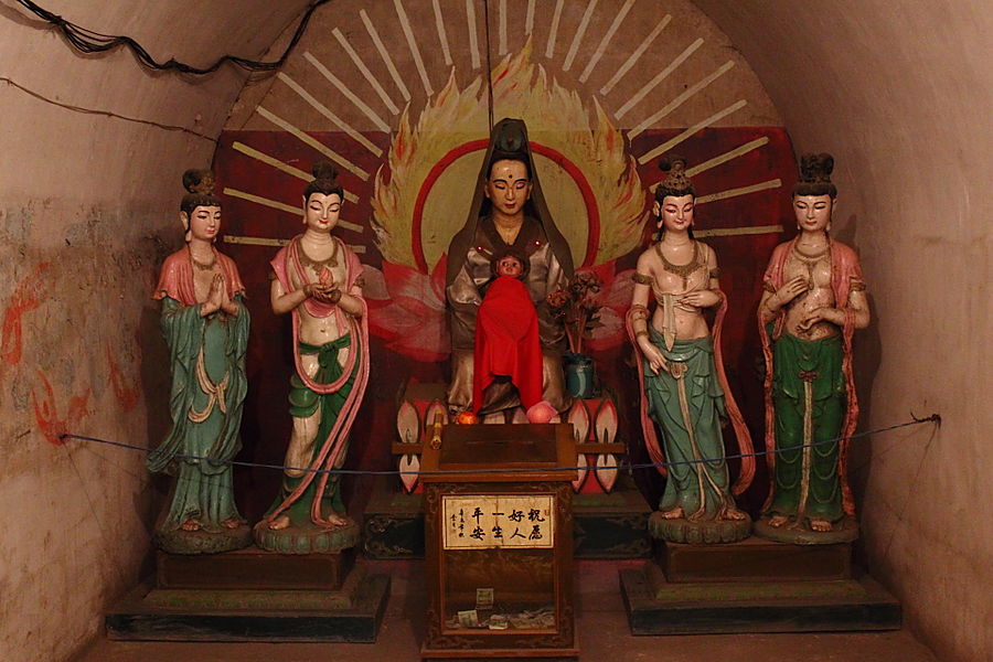 Бомбоубежище — императорский музей в Баодине Баодин, Китай