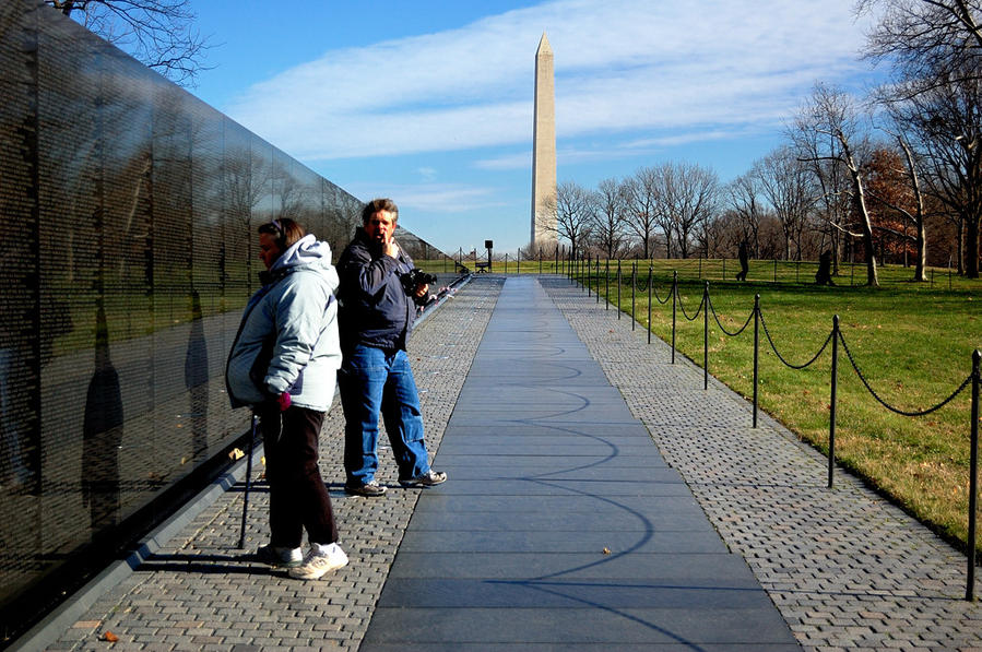 Мемориал войны во Вьетнаме. 58 тысяч имен. Парадокс демократии, да Вашингтон, CША