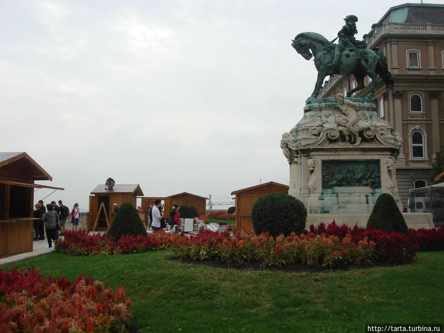 Статуя Э. Савойскому Будапешт, Венгрия