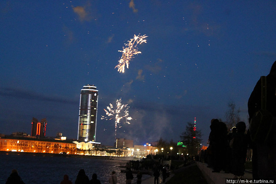 Салют на 9 мая Екатеринбург, Россия Салют на 9 мая Екатеринбург, Россия