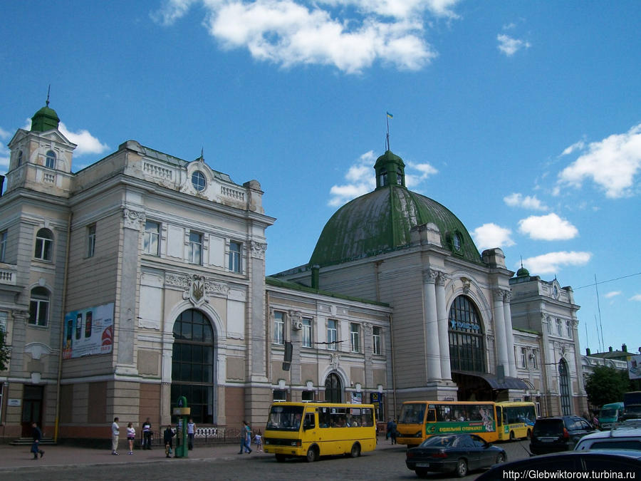 Вокзал Ивано-Франковск, Украина