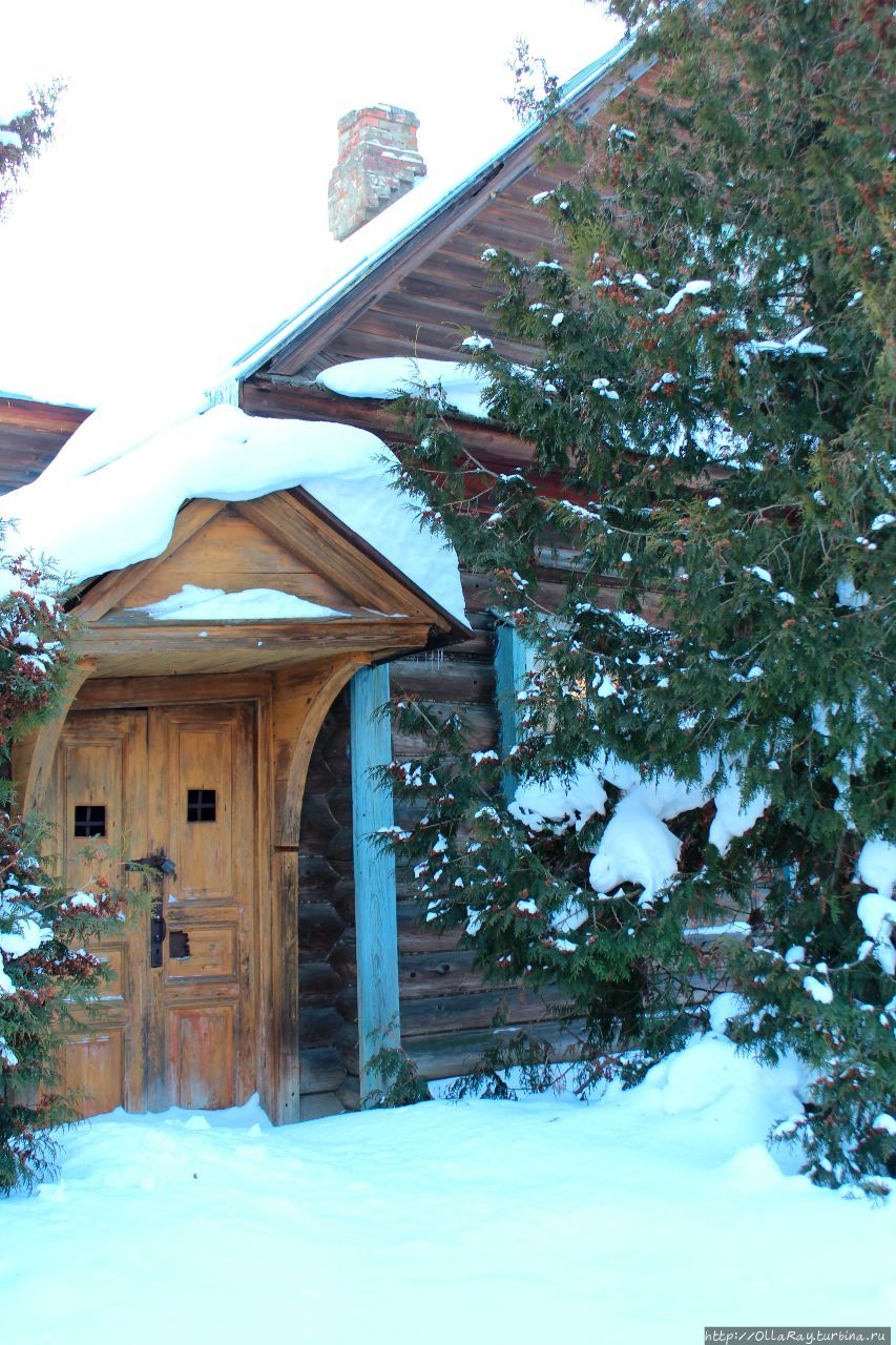 Мышкин зимой. Февральские праздники: третий выход на лёд. Мышкин, Россия Мышкин зимой. Февральские праздники: третий выход на лёд. Мышкин, Россия