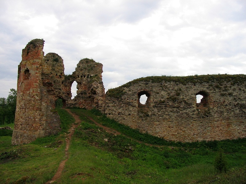 Развалины замка, 2004 Вастселиина, Эстония