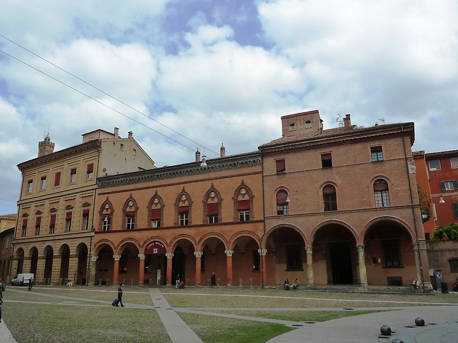 Палаццо Болоньини Изолани Палаццо Болоньини Изолани