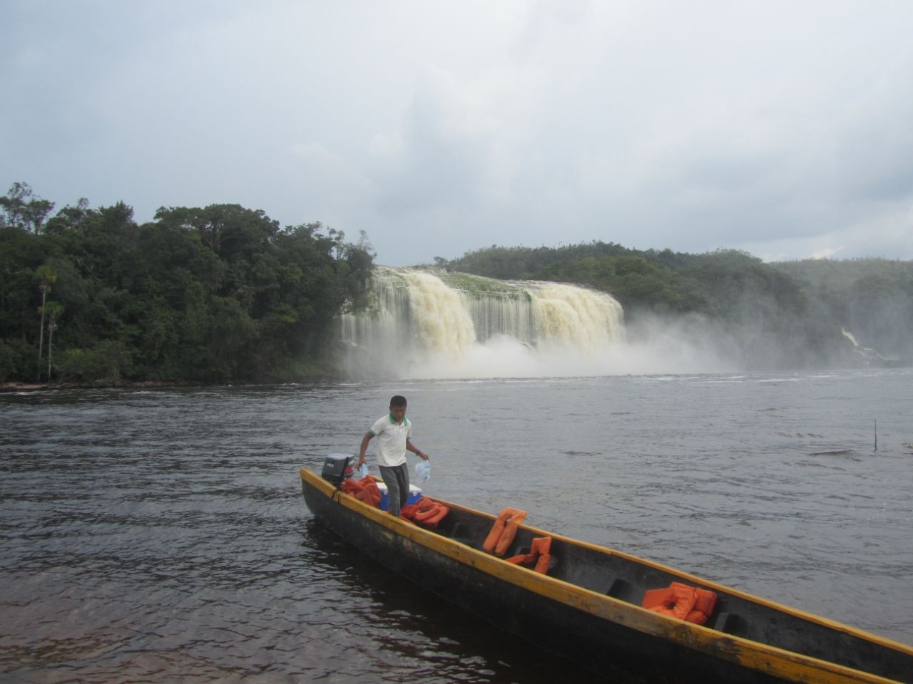 Водопады лагуны Канайма Канайма, Венесуэла