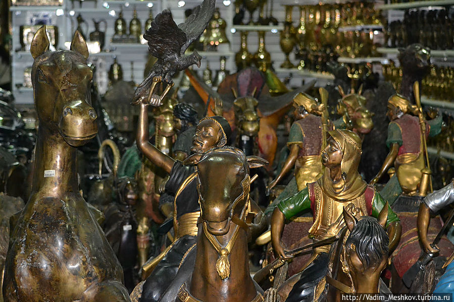 Антикварный магазин Антикварный магазин