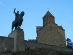 Статуя Вахтанга Горгасали, основателя Тбилиси