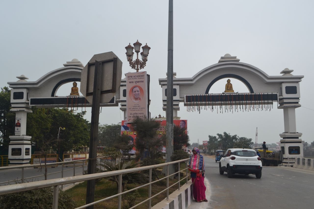 Железнодорожный вокзал Горакхпур, Индия