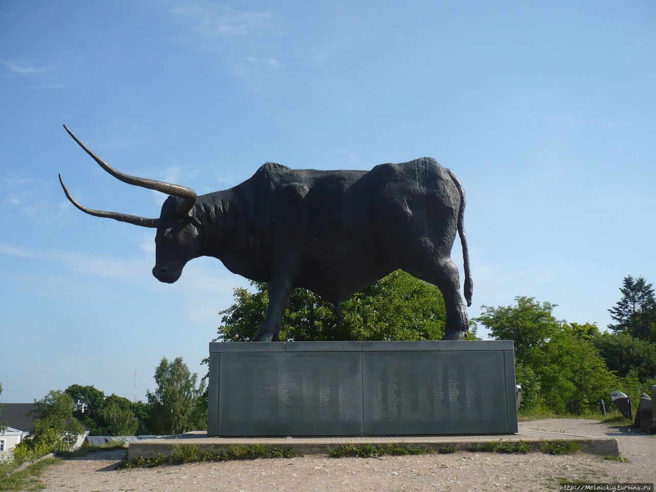 Скульптура быка Раквере, Эстония