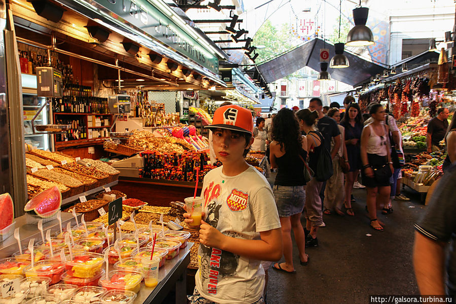 Что такое Рамбла? Барселона, Испания Что такое Рамбла? Барселона, Испания