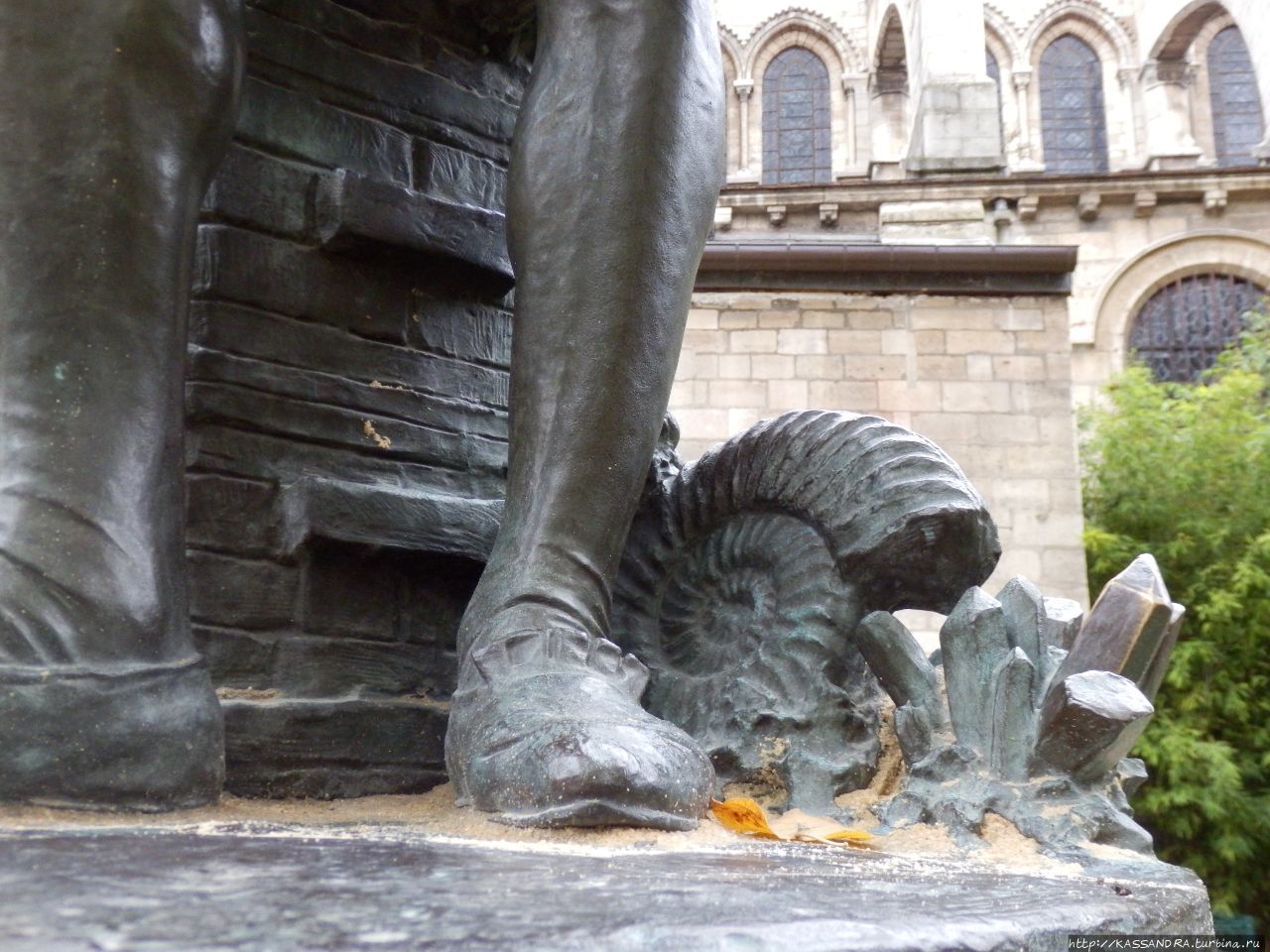 Сен-Жермен-де-Пре. Сквер Феликса Дерюеля Париж, Франция Сен-Жермен-де-Пре. Сквер Феликса Дерюеля Париж, Франция