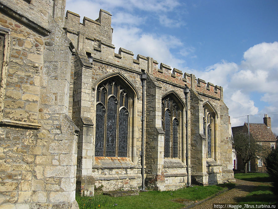 История церкви с витражом от Тиффани Англия, Великобритания