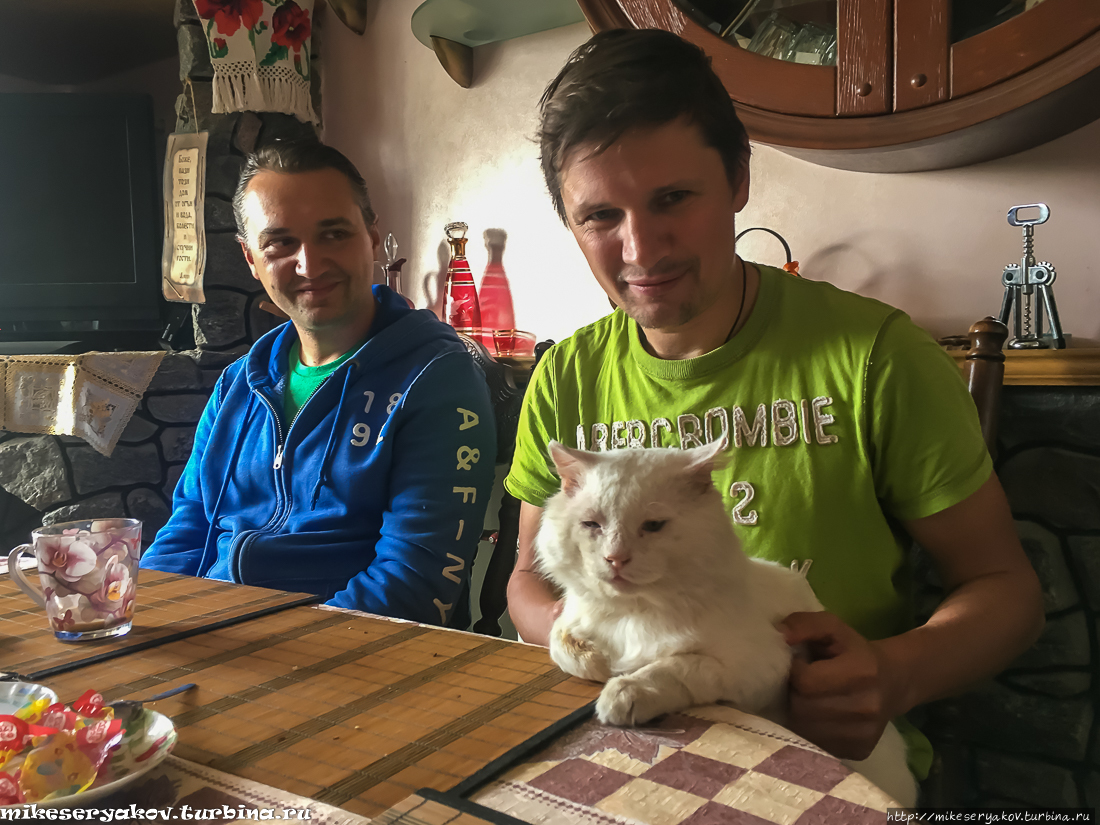 Путешественники Турбины — Паша Shche Рогань, Украина