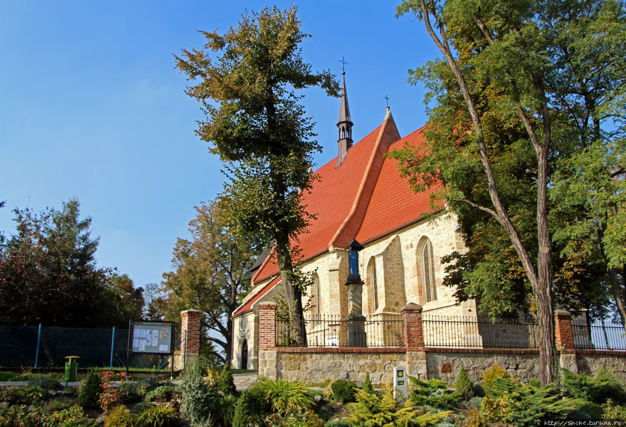 Костел Св. Маргарет в Дембно Дембно, Польша