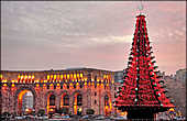Новогодняя елка на площади Республики