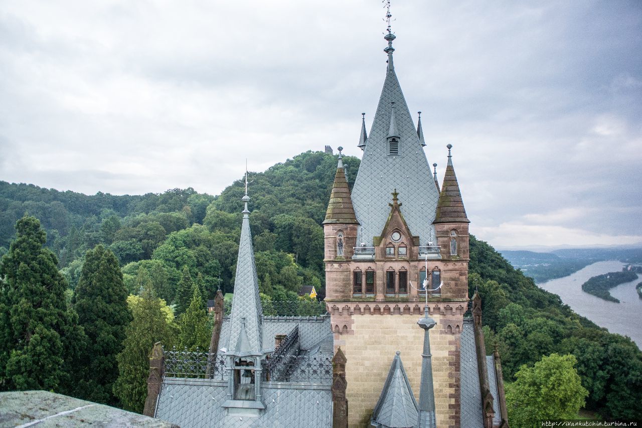 Замок смешанных стилей Кёнигсвинтер, Германия