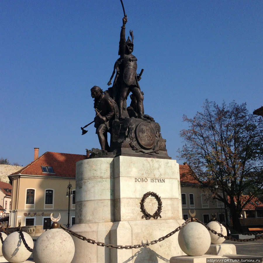 Памятник герою Дабо Эгер, Венгрия