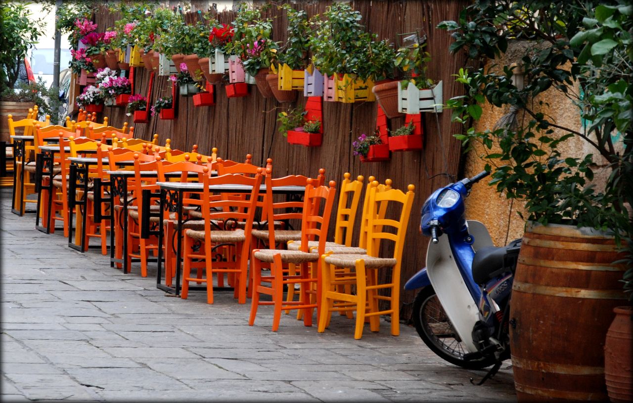Греческий смаковник Каламбака, Греция Греческий смаковник Каламбака, Греция