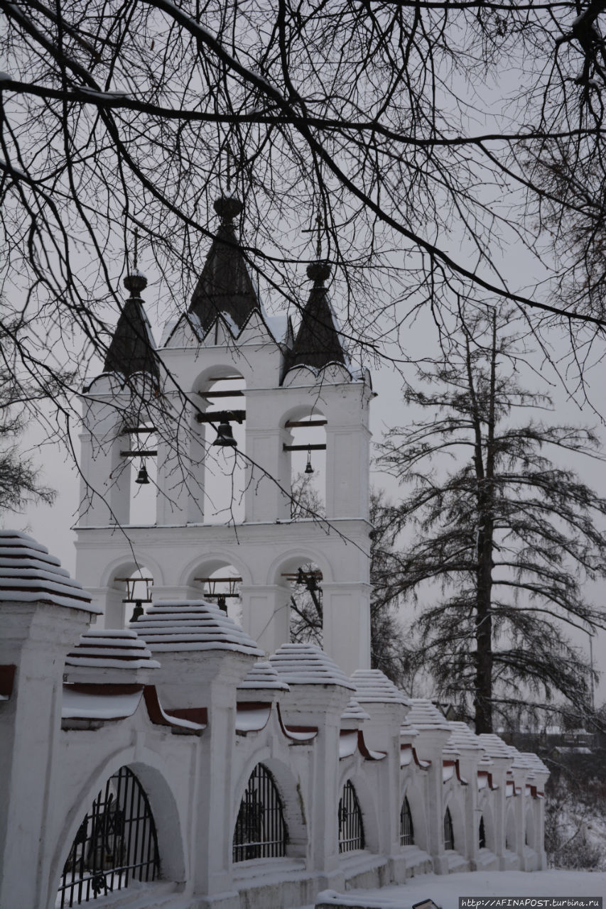 Святая Русь. Троицкий храм Бориса Годунова перед Рождеством Москва и Московская область, Россия