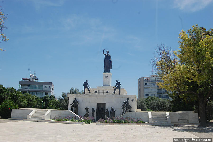 Монумент Свободы / Liberty Monument