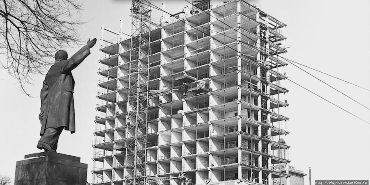 Памятник В. И. Ленину Рига, Латвия Памятник В. И. Ленину Рига, Латвия