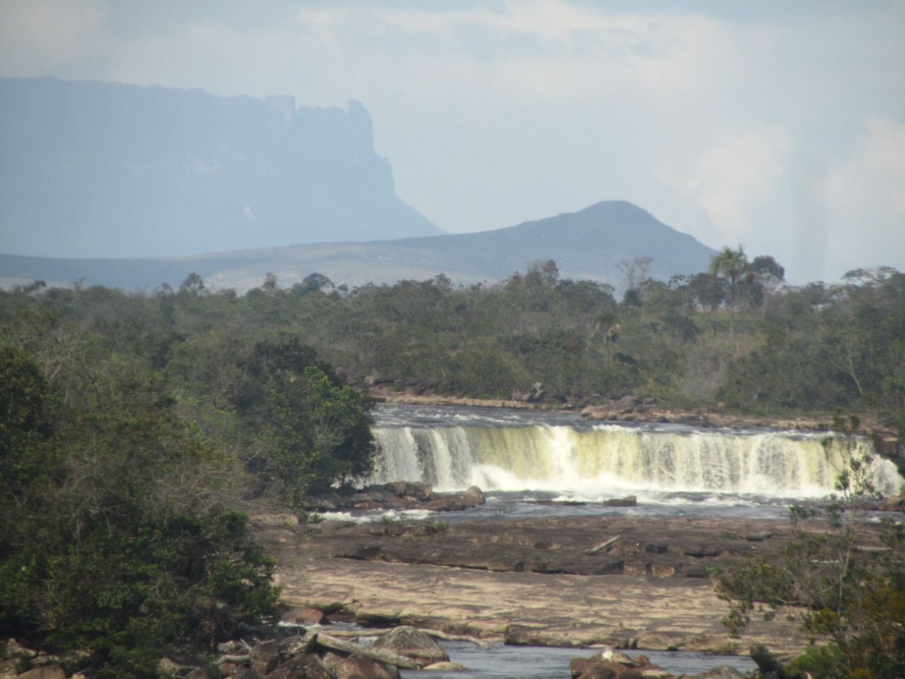 Водопад Юруани (или Сальто Арапена) Национальный парк Канайма, Венесуэла