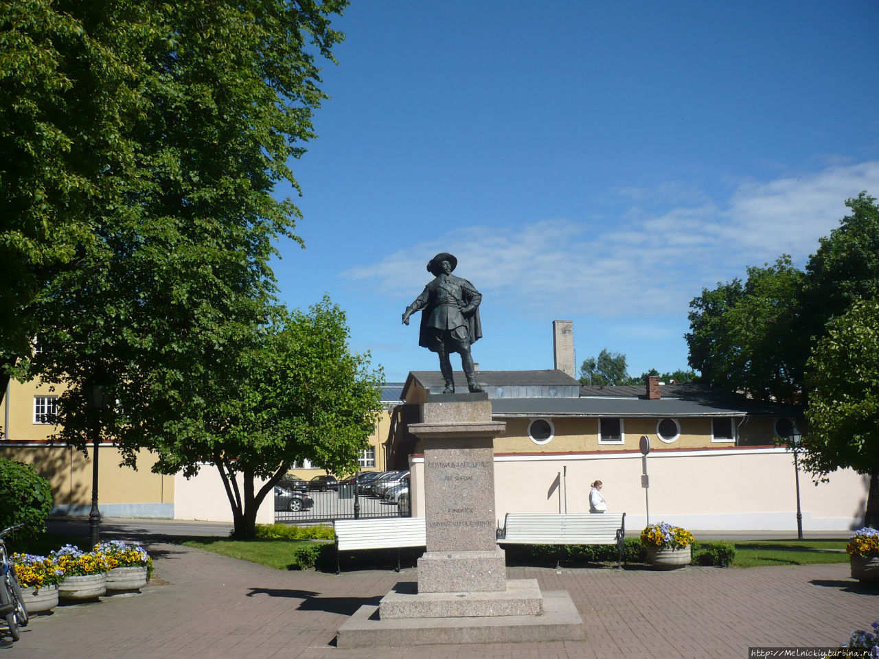 Памятник королю Гутсаву II Адольфу Тарту, Эстония