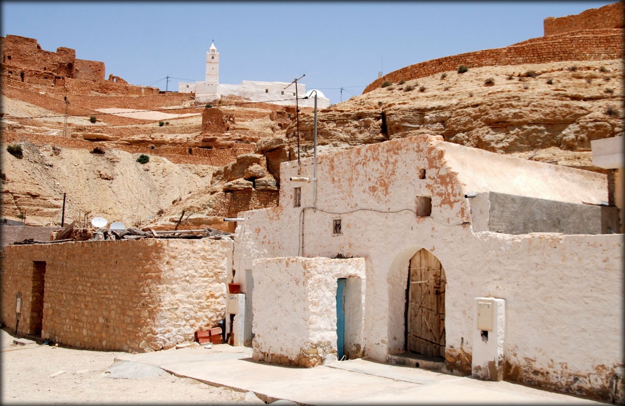 Мечеть Семи Спящих или энергетика берберской крепости Шенини Шенини, Тунис