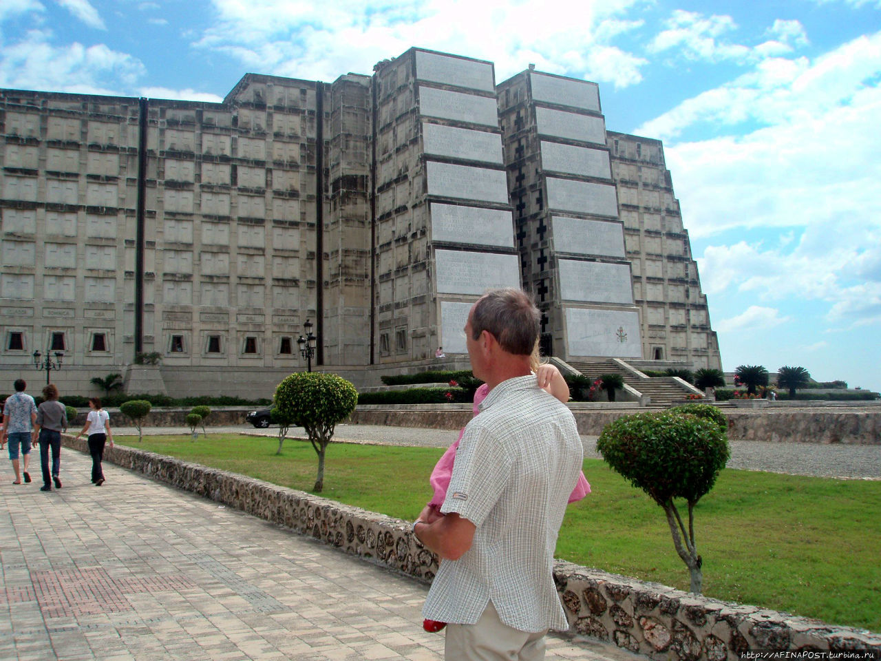 Фаро Колон. Свет маяка Колумба Санто-Доминго, Доминиканская Республика